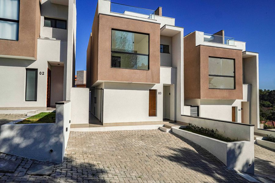 Casa em Condomínio - Venda - Granja Viana - Carapicuíba - SP