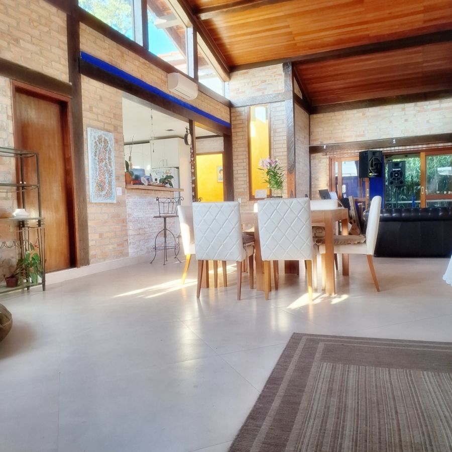 Casa em Condomínio - Venda - Granja Viana - Carapicuíba - SP