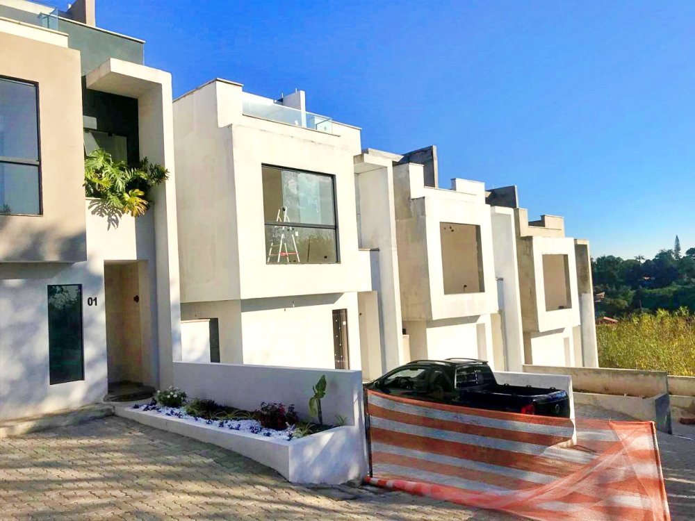 Casa em Condomnio - Venda - Granja Viana - Carapicuba - SP