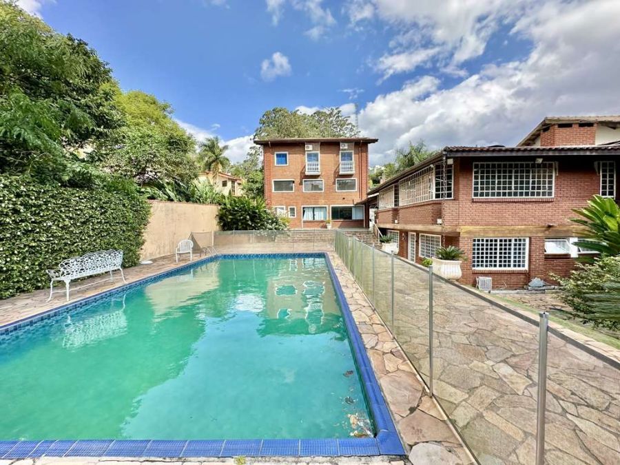 Casa em Condomnio - Aluguel - Granja Viana - Cotia - SP
