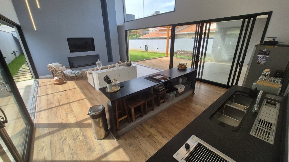 Casa em Condomnio - Venda - Granja Viana - Cotia - SP